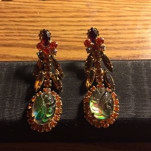 Beautiful vintage clip on Earrings